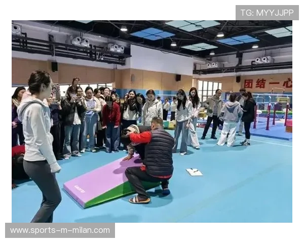 体操俱乐部举办家长参与公开课增进沟通,体操俱乐部邀请赛 体操俱乐部举办家长参与公开课增进沟通,体操俱乐部邀请赛